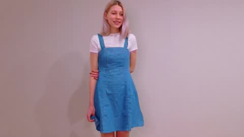 Lily online show from December 1, 2:15 am