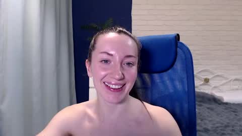 Lily online show from May 4, 8:18 am