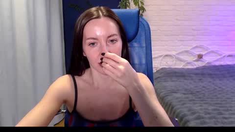 Lily online show from November 7, 9:59 am