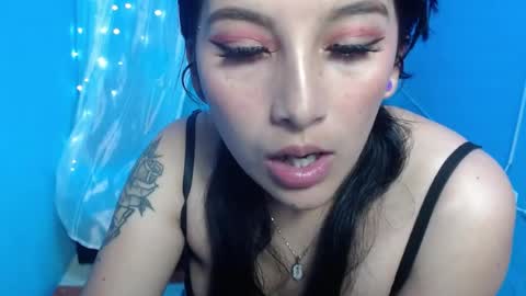 lilymoon_018 online show from June 13, 2:58 pm
