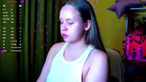 Lily online show from July 20, 8:09 pm