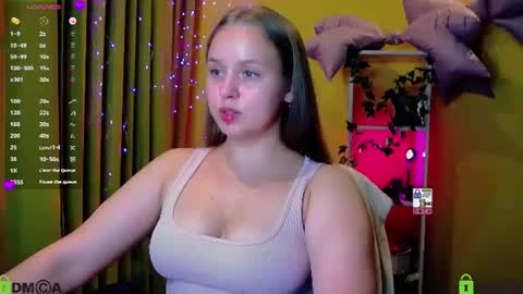 Lily online show from August 3, 6:13 pm
