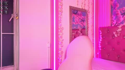 Lily online show from June 15, 4:02 am