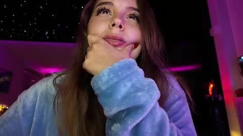 Lily White online show from September 19, 2:21 am