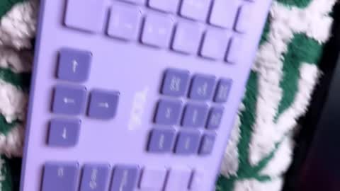 lin_cherie online show from October 28, 5:57 am