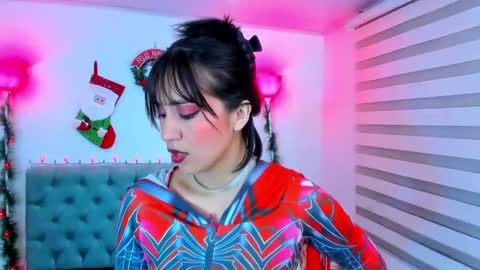 Snapshot of lina_bedoya chatting on December 14, 12:01 pm Lina Bedoya online show from December 14, 12:01 pm