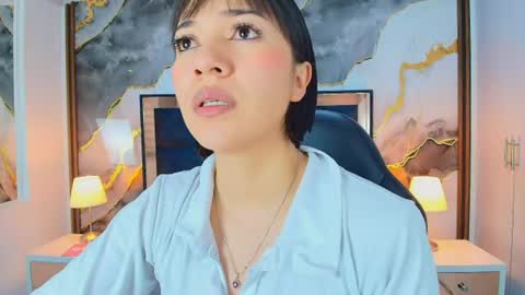  Lina Bedoya  online show from July 23, 11:40 am