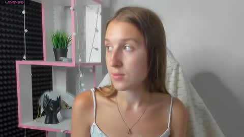 lina_massey online show from July 31, 1:39 am