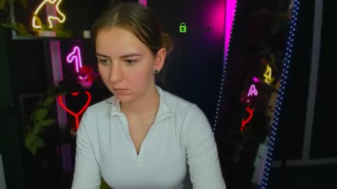 lina_moone online show from April 30, 11:37 am