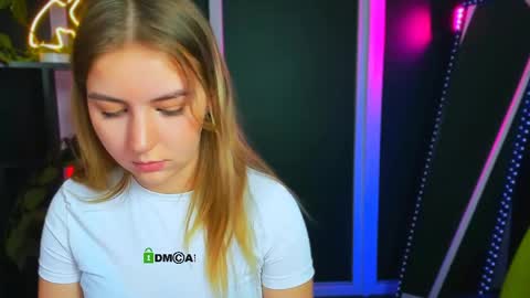 lina_moone online show from May 1, 11:24 am