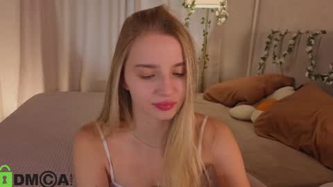 LINA online show from June 18, 1:18 am