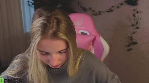 LINA online show from April 21, 2:51 am