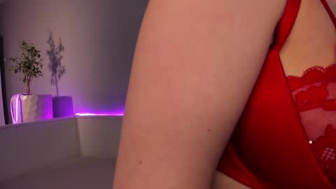 Sophia online show from December 18, 10:40 am