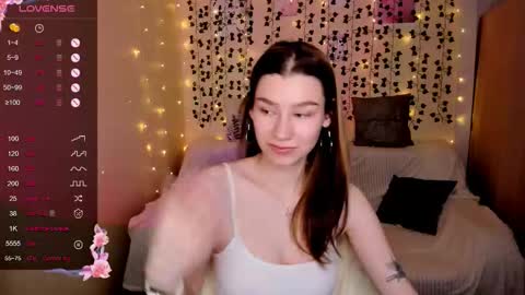 Lina online show from November 22, 8:28 am