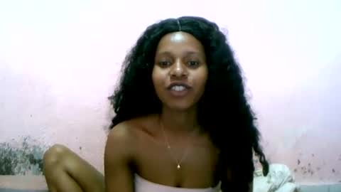 linah1123 online show from March 4, 7:42 pm