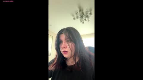 linaligurts online show from May 17, 8:57 am