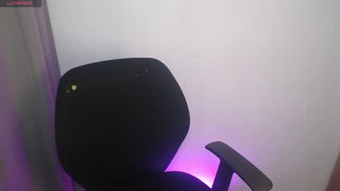 lincy_honeyy online show from June 17, 4:25 am