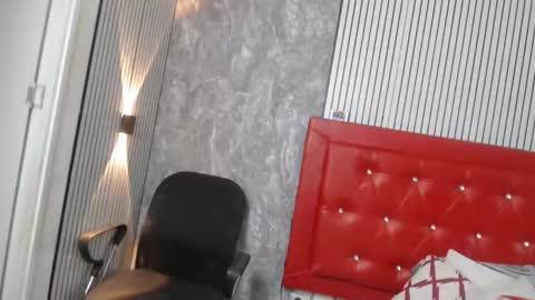 Linda online show from March 11, 2:09 pm