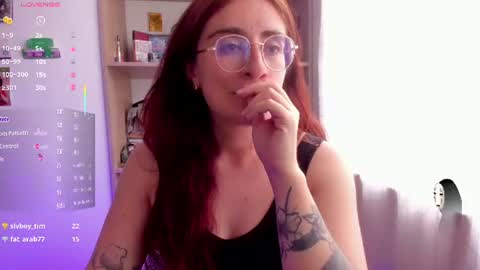 Giggles  online show from July 25, 8:49 pm