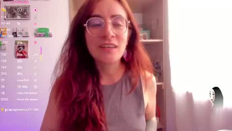 Giggles  online show from July 7, 5:16 pm
