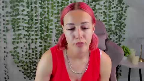 Linda online show from August 2, 9:12 am
