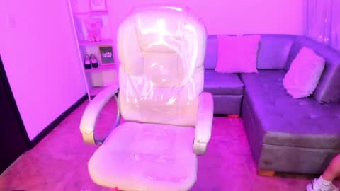 linda miller online show from January 27, 3:04 am