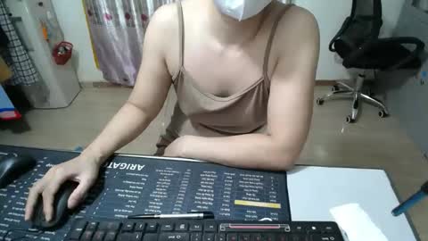 Snapshot of lindababy99 chatting on October 17, 11:08 pm lindababy99 online show from October 17, 11:08 pm