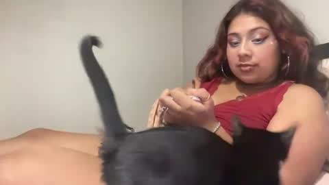 lindadulce online show from July 5, 5:13 am