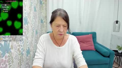 Linda online show from November 7, 2:11 pm