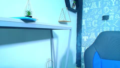  Lindsey  online show from January 6, 5:38 pm