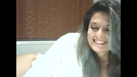 lionessmom online show from November 18, 11:15 pm