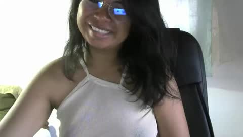 liora online show from May 17, 3:27 am