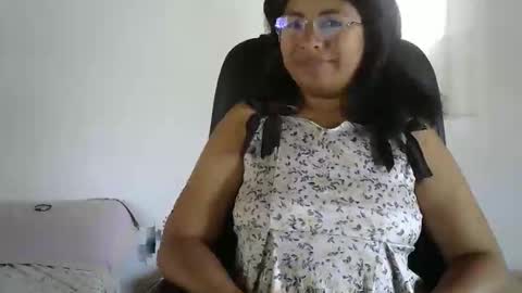 Liora selenex online show from February 20, 6:26 am