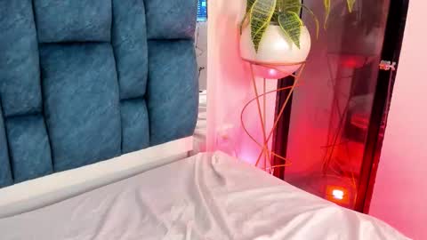 Liorah wolf online show from March 12, 10:45 pm