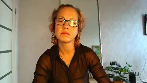Liora Weiss online show from July 14, 12:21 pm