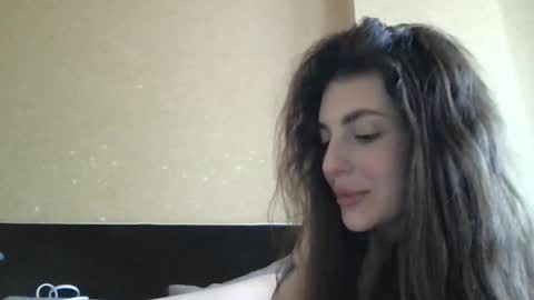 lipsylolly online show from February 19, 12:05 pm