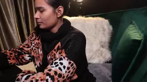 Snapshot of lireesa chatting on January 17, 4:49 am Lire online show from January 17, 4:49 am