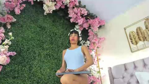 lis_vega_ online show from June 29, 7:02 pm