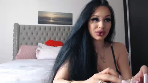 Lisa online show from March 17, 8:35 pm