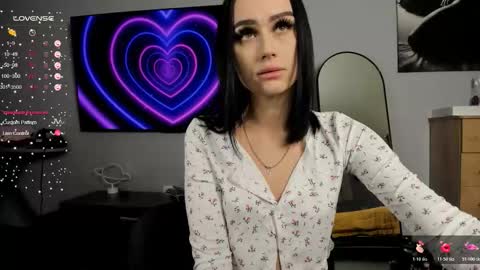 lisa__johnson online show from November 26, 12:55 am