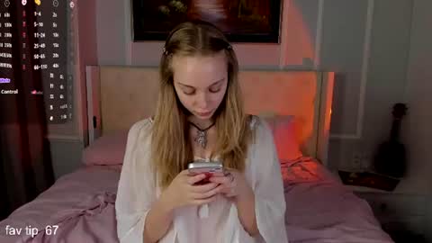 Lisa online show from July 21, 9:54 am