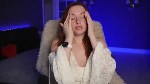 lisa_elfy online show from March 9, 3:37 pm