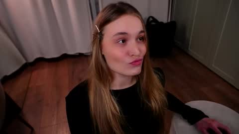 Elisabeth or Lisa online show from February 16, 8:09 pm