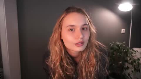 Elisabeth or Lisa online show from November 19, 8:31 pm