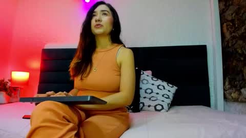 lisa white  online show from March 5, 4:41 am