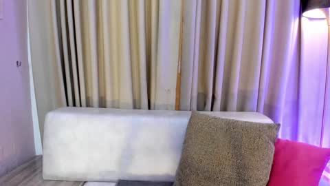 LisaHadwiin online show from December 23, 6:16 pm