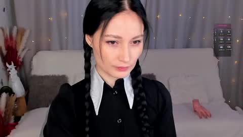 Lisa Moore online show from February 13, 12:32 pm