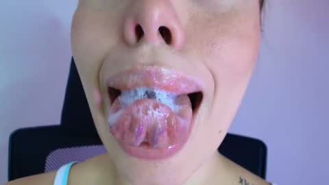 Lisbet online show from November 8, 2:11 pm