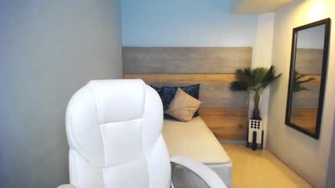 Liseth Fox online show from December 9, 8:23 pm