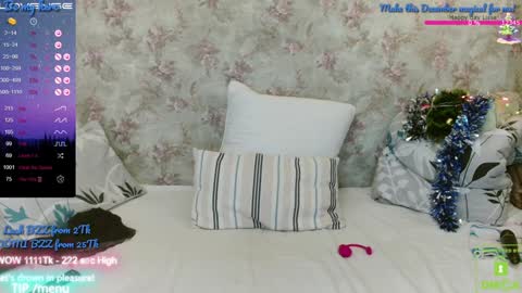 Snapshot of lissa_charmingmilf chatting on December 17, 9:39 am I will be online December 3 at 8PM time Moscow online show from December 17, 9:39 am